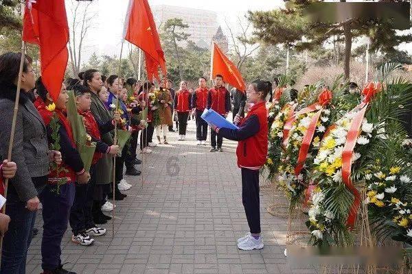 夏日时尚的爱丽